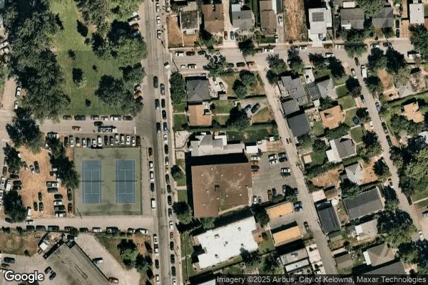 Tennis in Power Street Courts