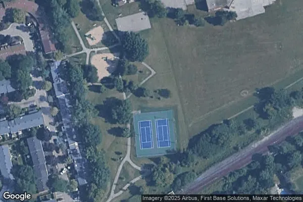 Tennis in Johnsview Park