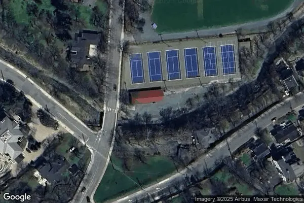 Tennis in Riverdale Tennis Club