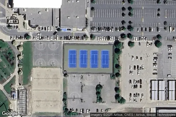 Tennis in Langley Tennis Center