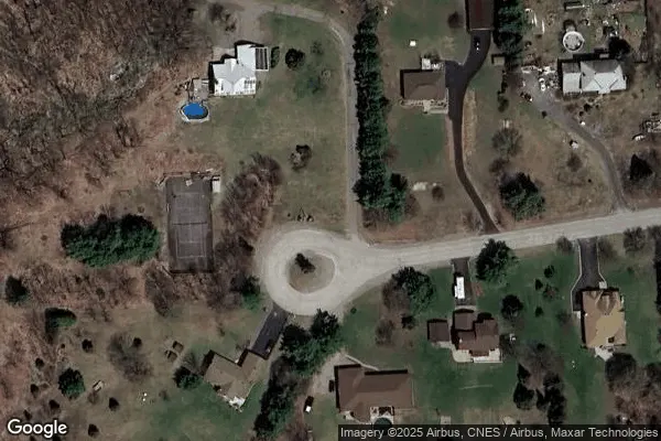 Tennis in Mount Pleasant Court