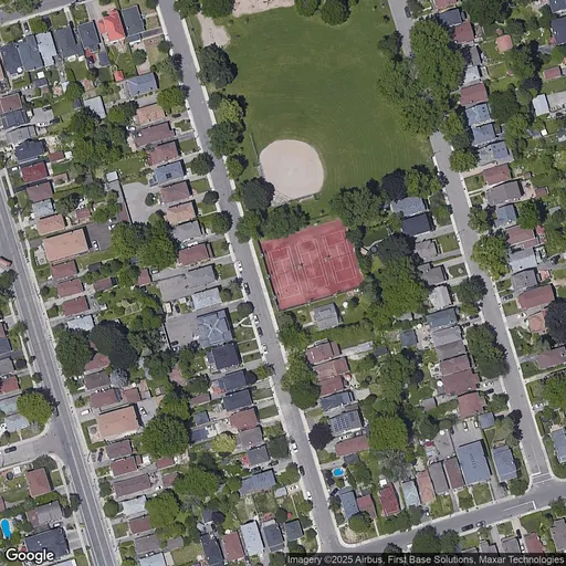 Tennis in Mimico Tennis Club