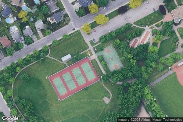 Tennis in Royal Pierrefonds Junior Tennis Academy