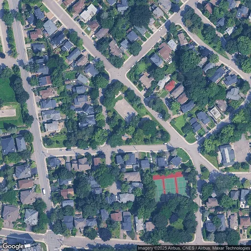 Tennis in Lindenlea Park