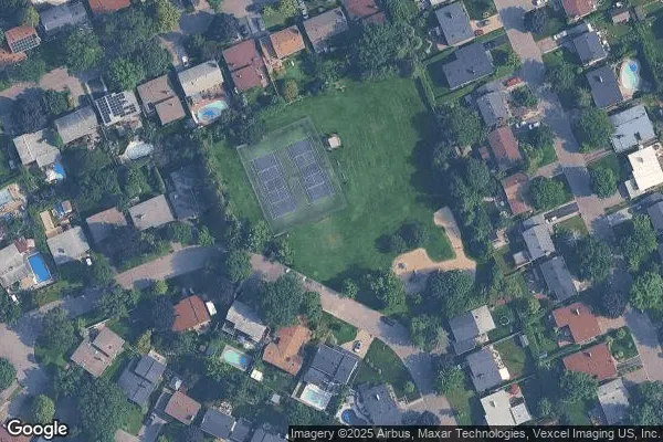 Tennis in Greenlawn Park