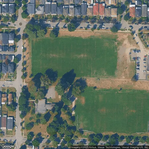 Tennis in Moberly Park
