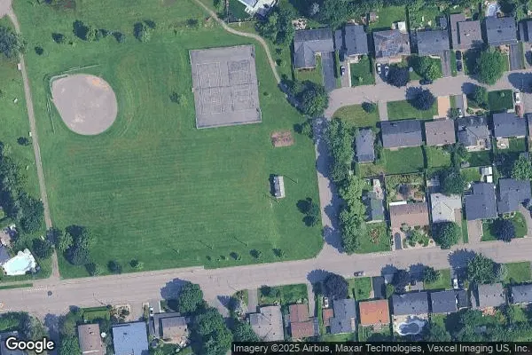 Tennis in Playfair Park