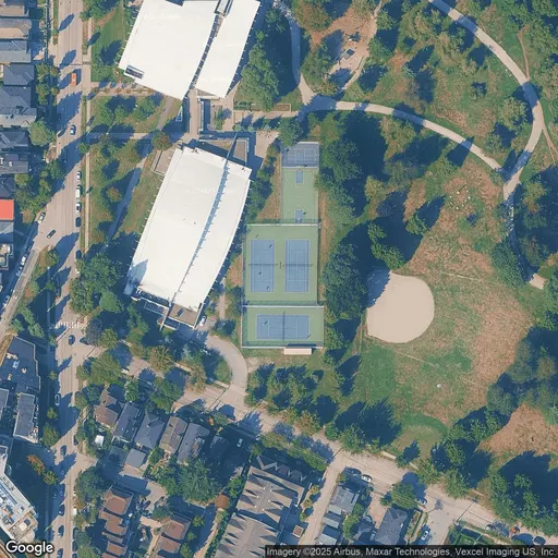 Tennis in Trout Lake Tennis Courts