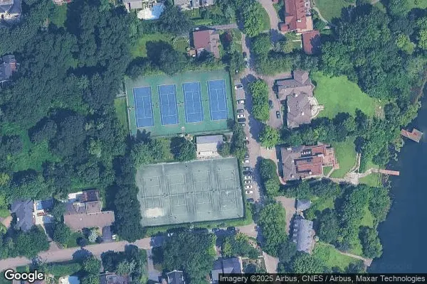Tennis in Rockcliffe Lawn Tennis Club